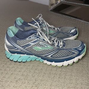 Brooks Ghost Running shoes Size 8.5